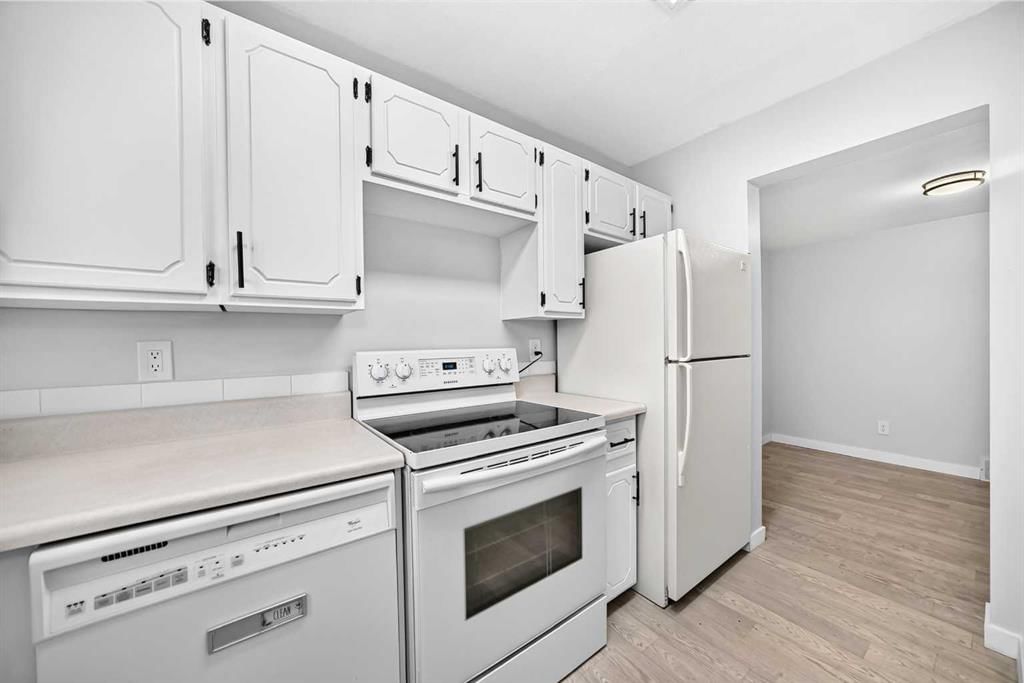 11, 3029 Rundleson Road NE, Calgary — photo 4 of 20