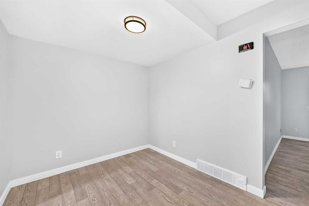 11, 3029 Rundleson Road NE, Calgary — photo 5 of 20
