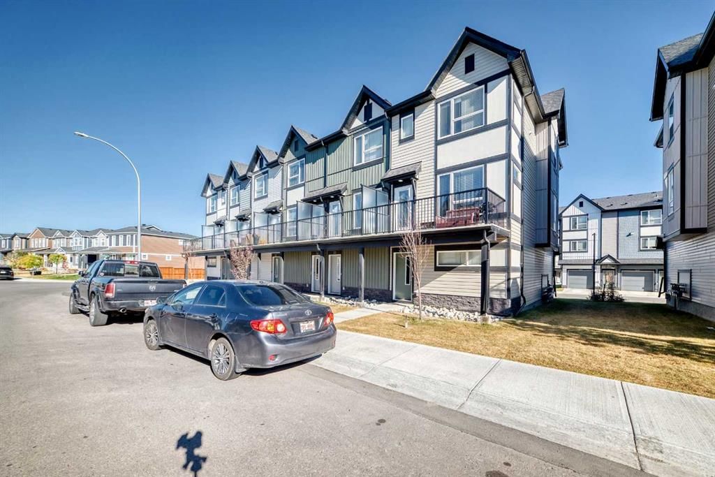 30 Evanscrest Park NW, Calgary — photo 2 of 28