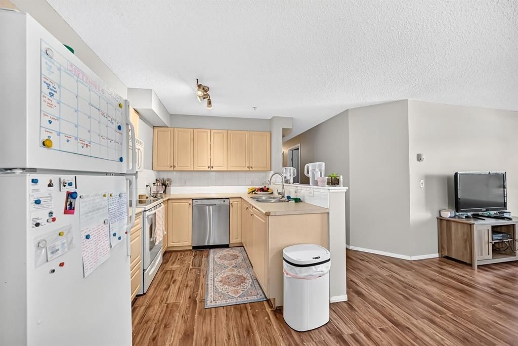 1321, 8 Bridlecrest Drive SW, Calgary — photo 4 of 18