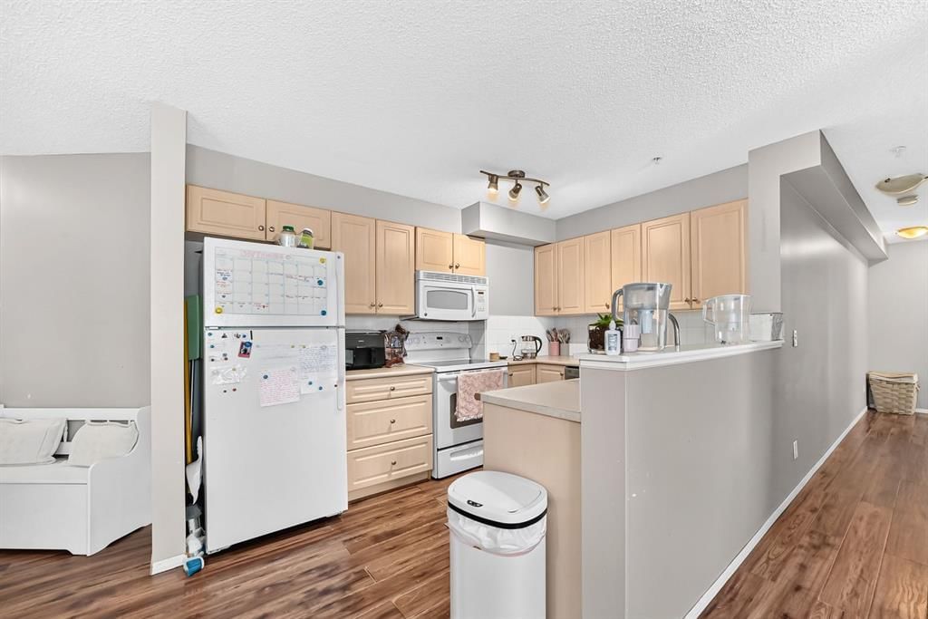 1321, 8 Bridlecrest Drive SW, Calgary — photo 5 of 18