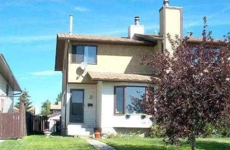 68 Falconridge Close NE, Calgary — main listing photo