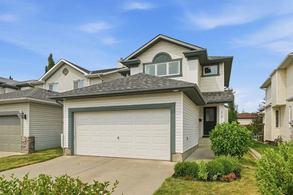 321 Douglas Ridge Circle SE, Calgary — main listing photo