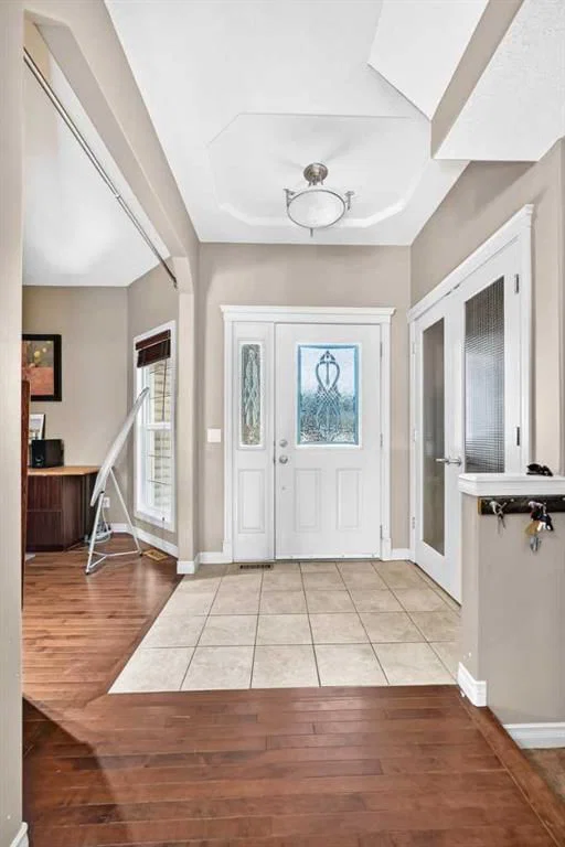 246 Crystal Green Point, Okotoks — photo 2 of 36