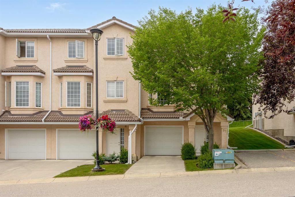87 Hamptons Link NW, Calgary — main listing photo