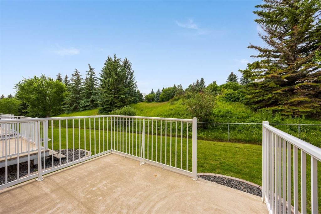 87 Hamptons Link NW, Calgary — photo 5 of 34