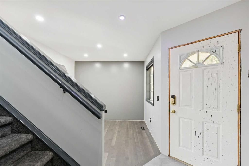 341 Coral Keys Villas NE, Calgary — photo 2 of 34