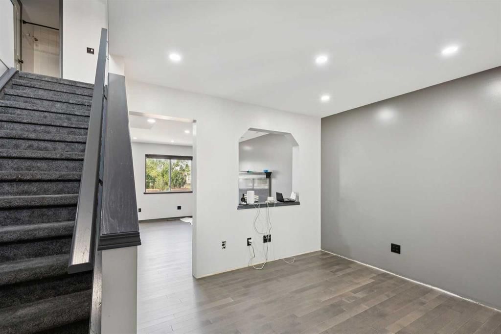 341 Coral Keys Villas NE, Calgary — photo 3 of 34