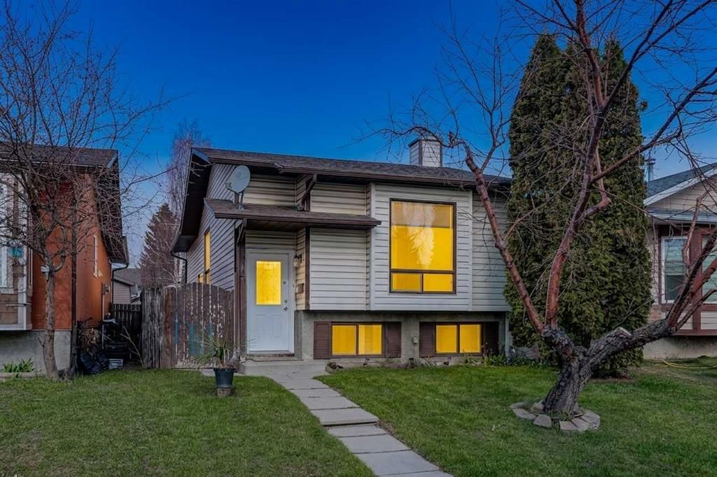 13 Taraglen Road NE, Calgary — main listing photo