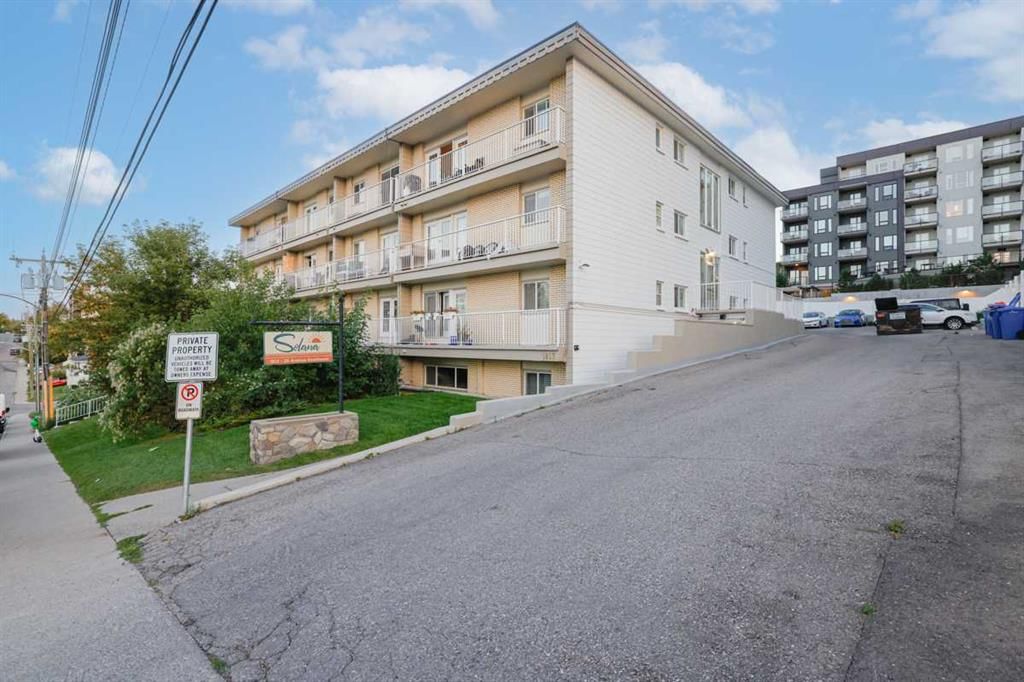 18, 1813 25 Avenue SW, Calgary — main listing photo