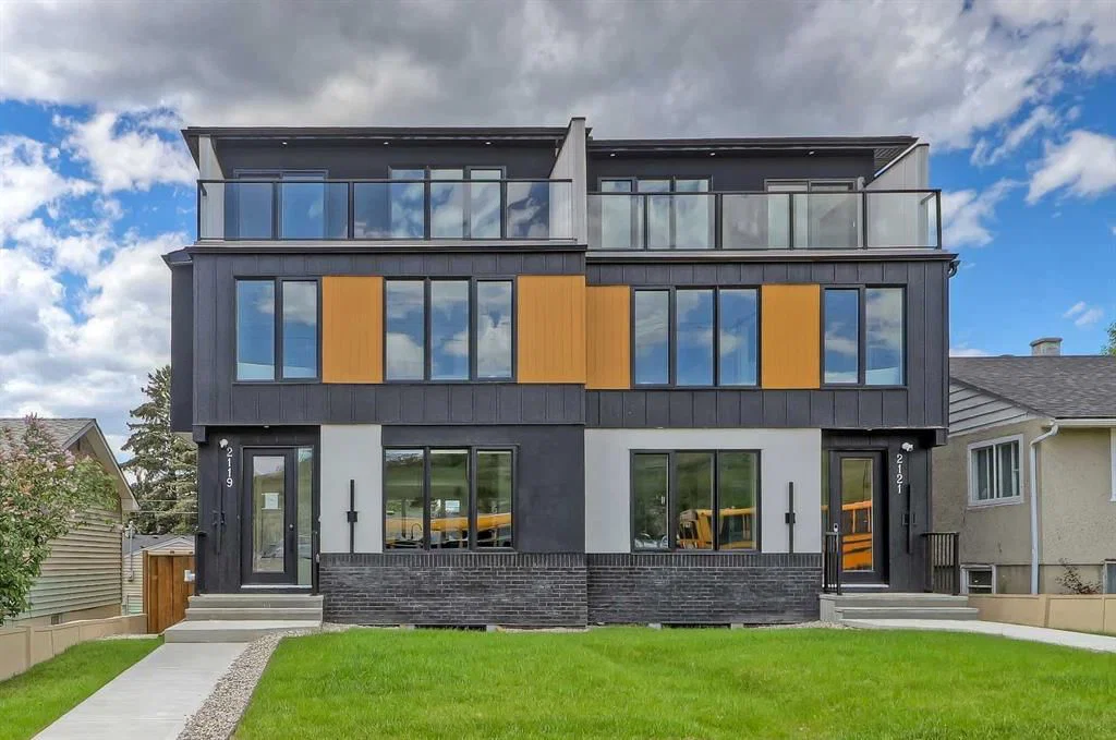 2119 Mackay Road NW, Calgary — main listing photo