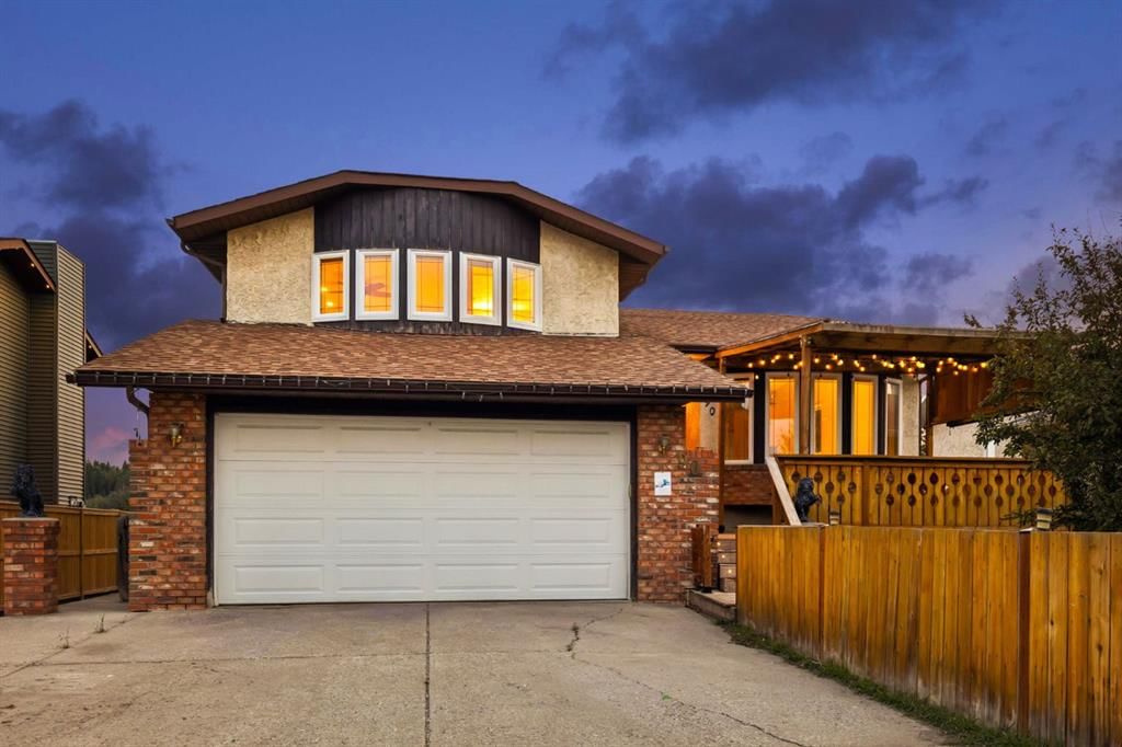 90 Glenhill Drive, Cochrane — photo 2 of 47