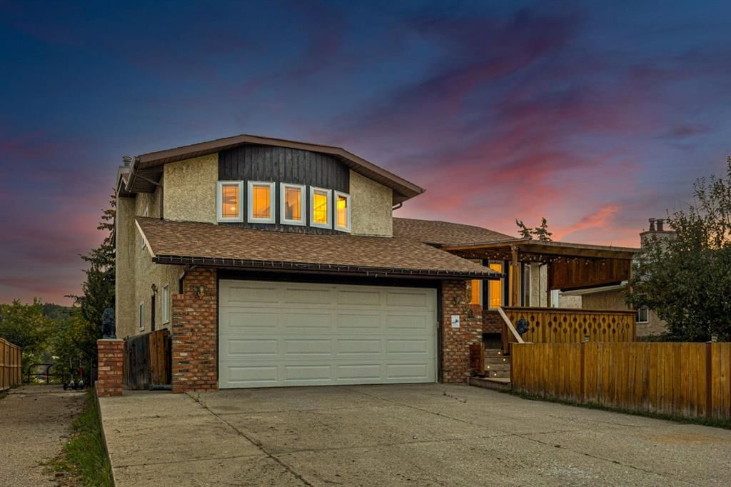 90 Glenhill Drive, Cochrane — photo 3 of 47
