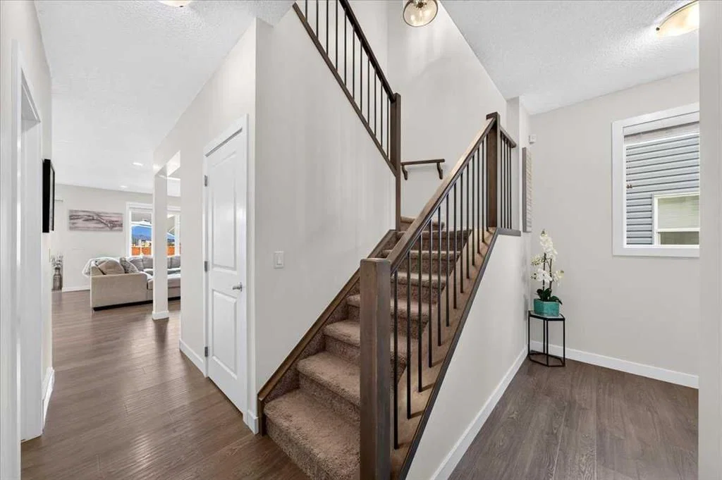 135 Bayview Circle SW, Airdrie — photo 3 of 39