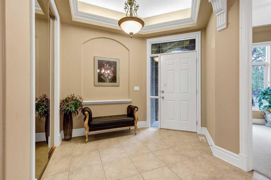 4592 Hamptons Way NW, Calgary — photo 3 of 49