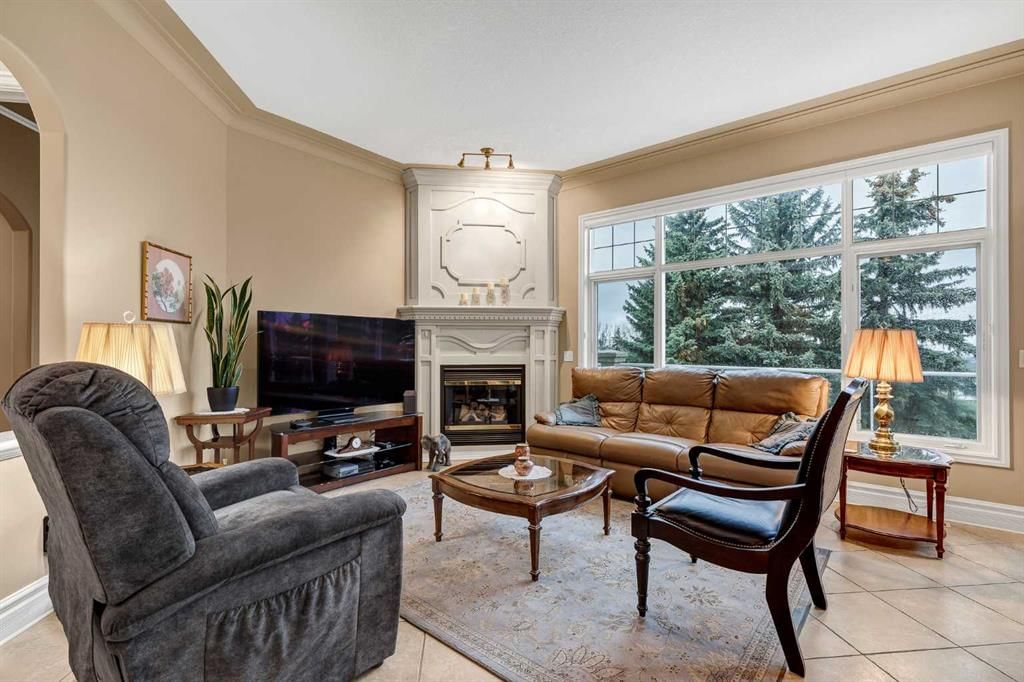 4592 Hamptons Way NW, Calgary — photo 5 of 49