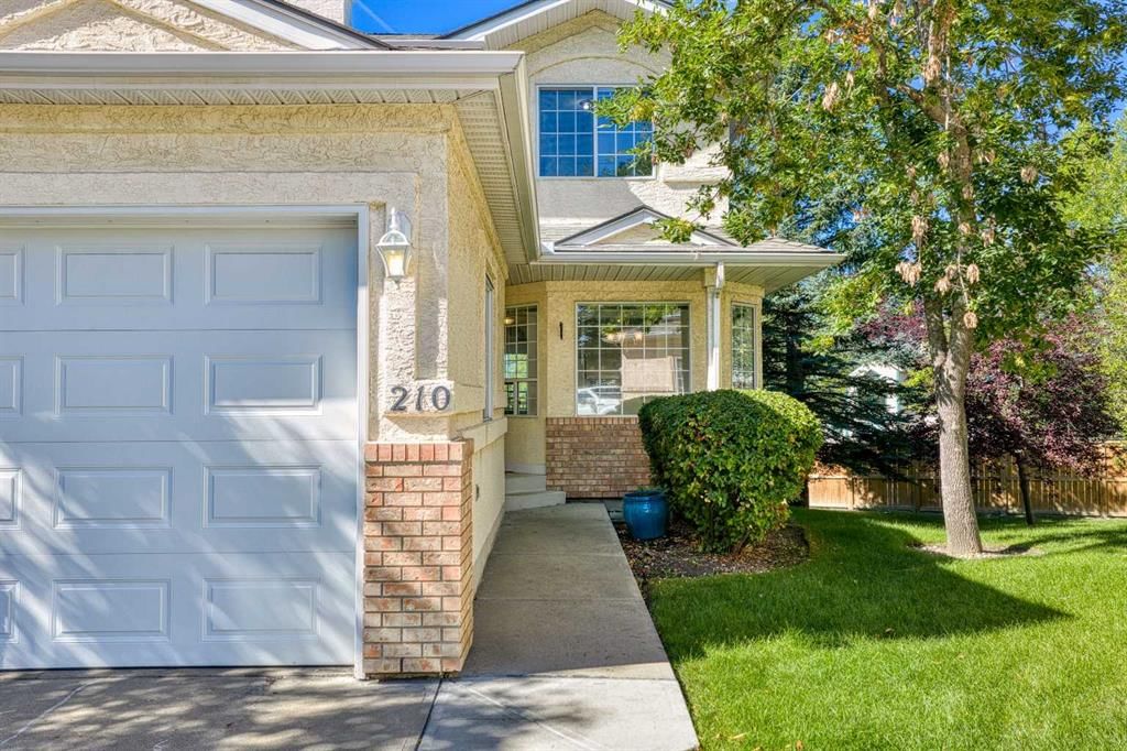 210 Scenic Acres Terrace NW, Calgary — main listing photo