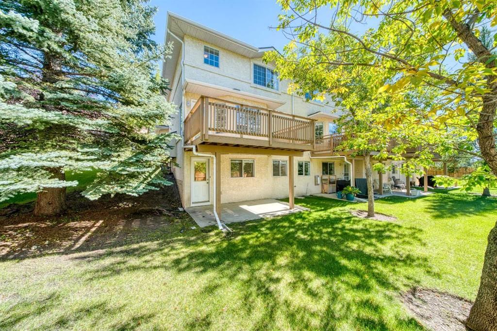 210 Scenic Acres Terrace NW, Calgary — photo 2 of 49