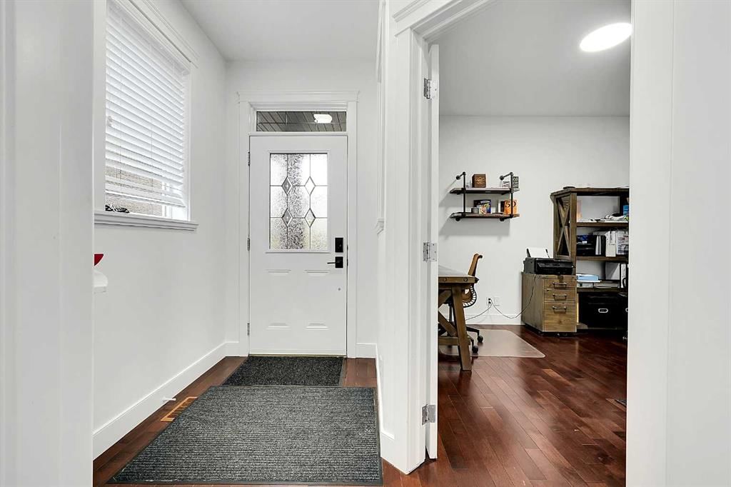6 Aspen Stone Mews SW, Calgary — photo 4 of 49