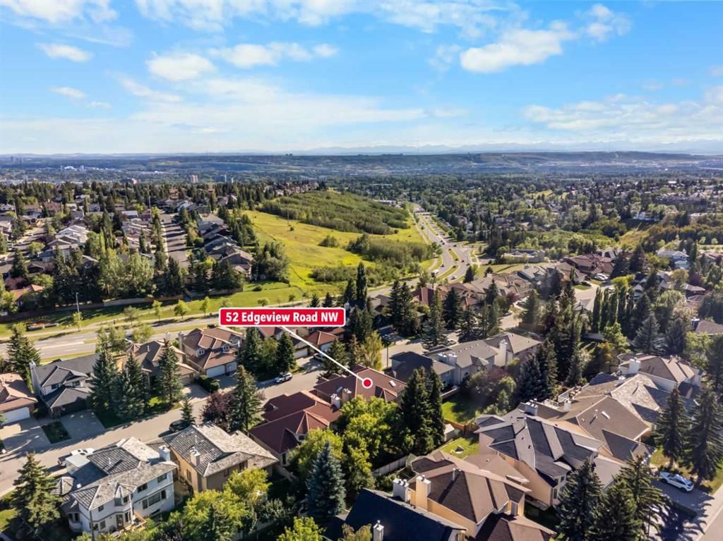 52 Edgeview Road NW, Calgary — photo 2 of 49