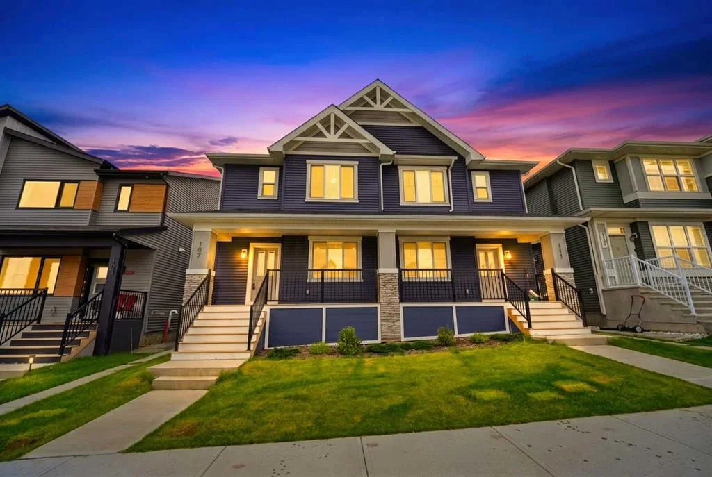 107 Aquila Drive NW, Calgary — main listing photo