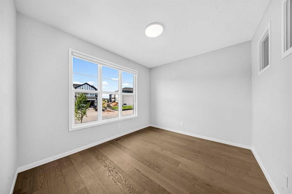389 Cornerbrook Road NE, Calgary — photo 5 of 50