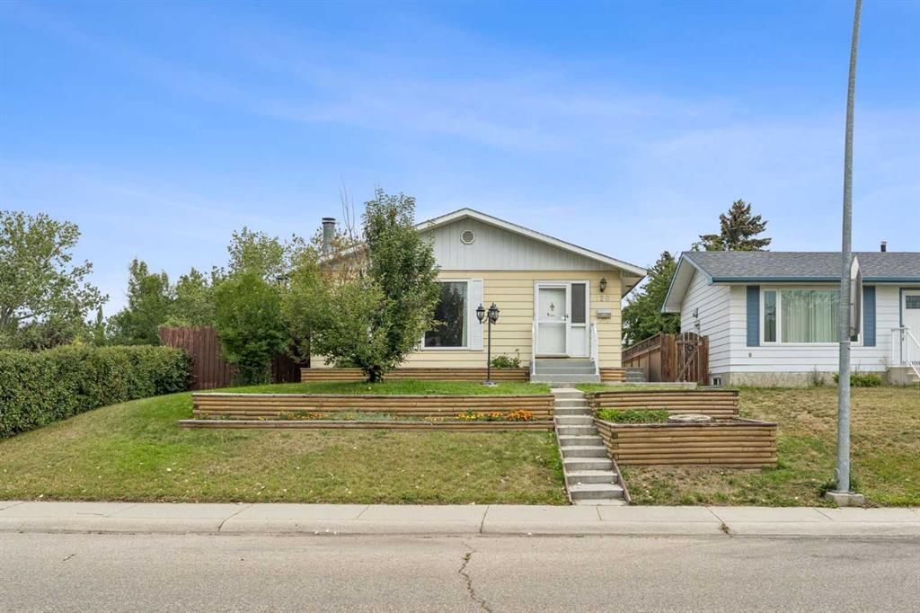 120 Huntington Green NE, Calgary — photo 2 of 36