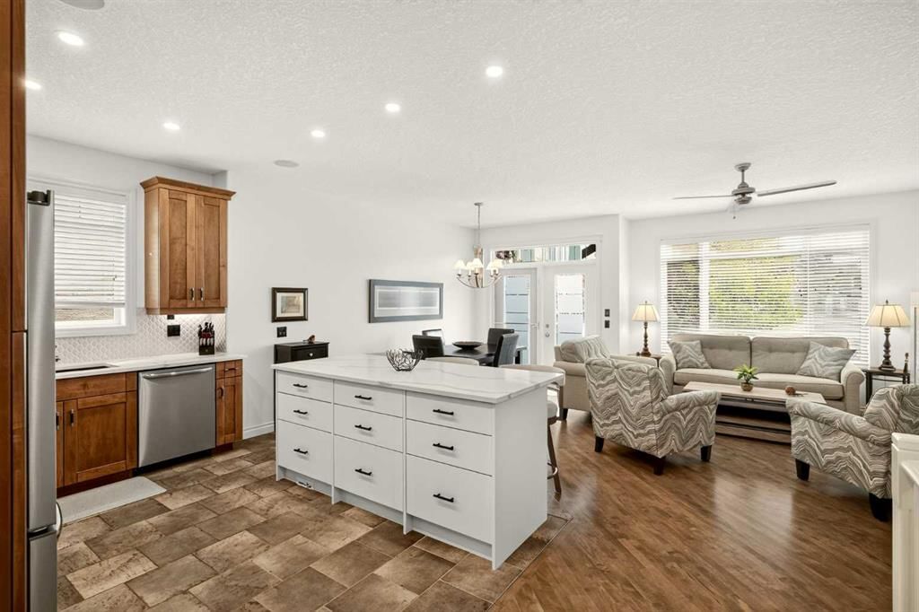36 Discovery Woods Villas SW, Calgary — photo 5 of 48