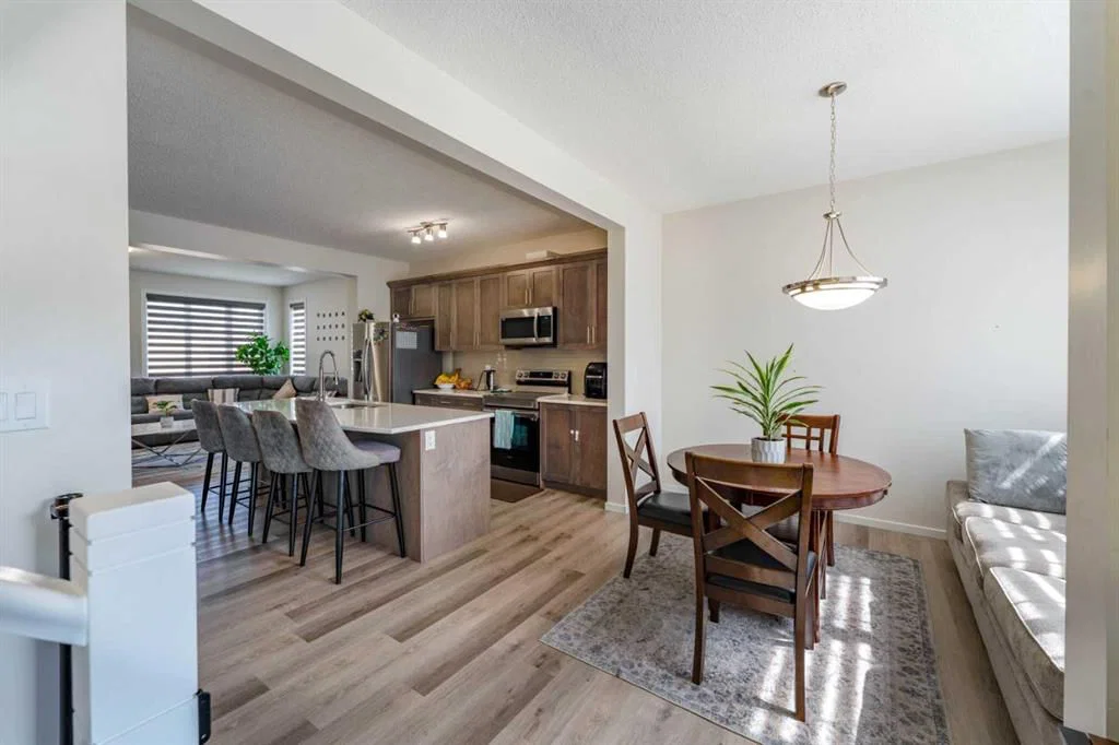 163 Carringham Road NW, Calgary — photo 2 of 45