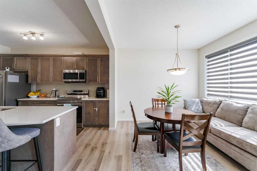 163 Carringham Road NW, Calgary — photo 3 of 45
