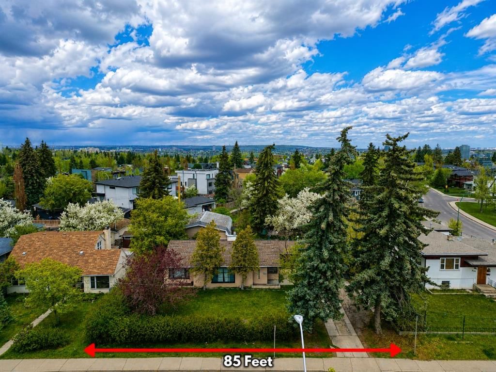 2110 26 Avenue SW, Calgary — photo 2 of 40