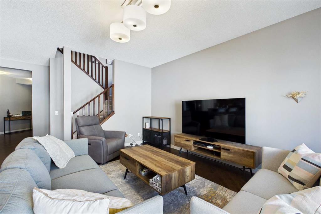 163 Panamount Circle NW, Calgary — photo 3 of 38