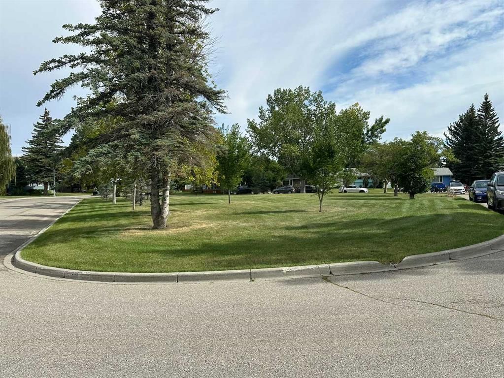 3540 Bulyea Crescent NW, Calgary — photo 3 of 24
