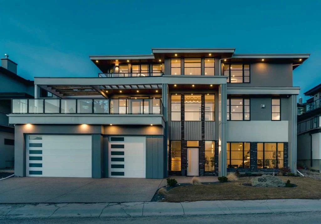 800 Elkton Close SW, Calgary — main listing photo