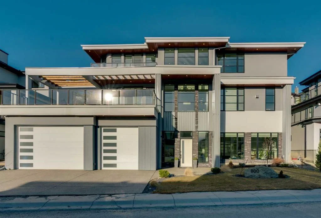 800 Elkton Close SW, Calgary — photo 4 of 50