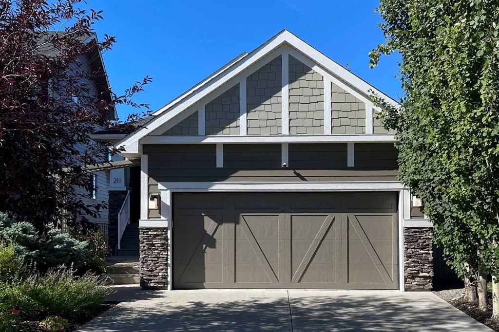 211 Valley Pointe Place NW, Calgary — main listing photo