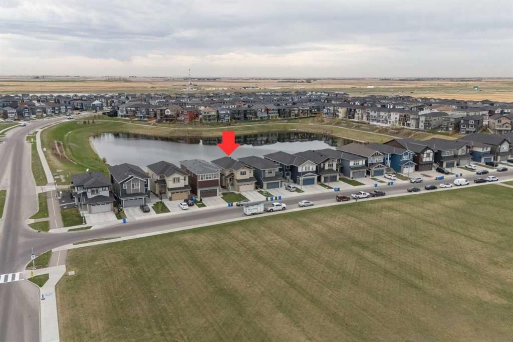 375 Corner Meadows Avenue NE, Calgary — main listing photo