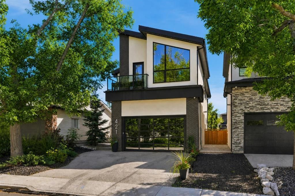 421 29 Avenue NE, Calgary — main listing photo