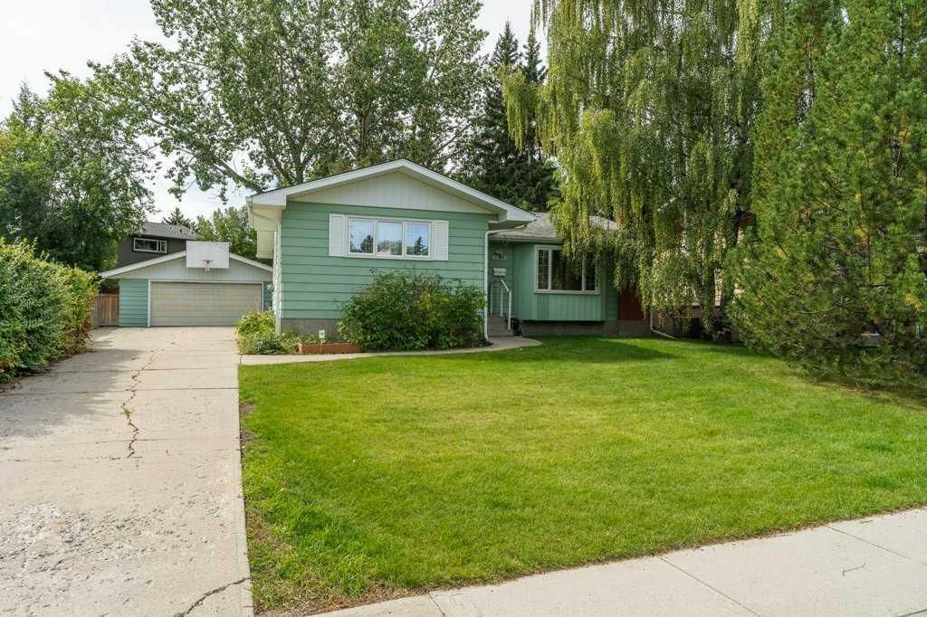 3239 Oakwood Drive SW, Calgary — photo 2 of 44