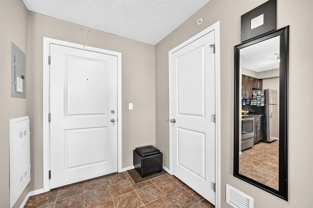 416, 15 Saddlestone Way NE, Calgary — photo 5 of 40
