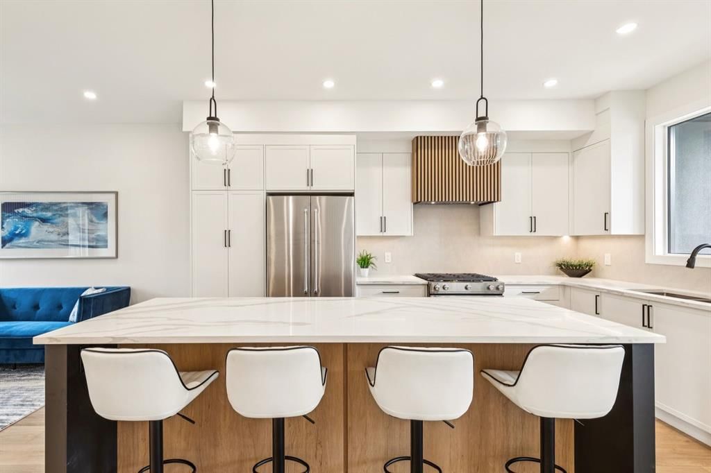 97 23 Street NW, Calgary — photo 4 of 38