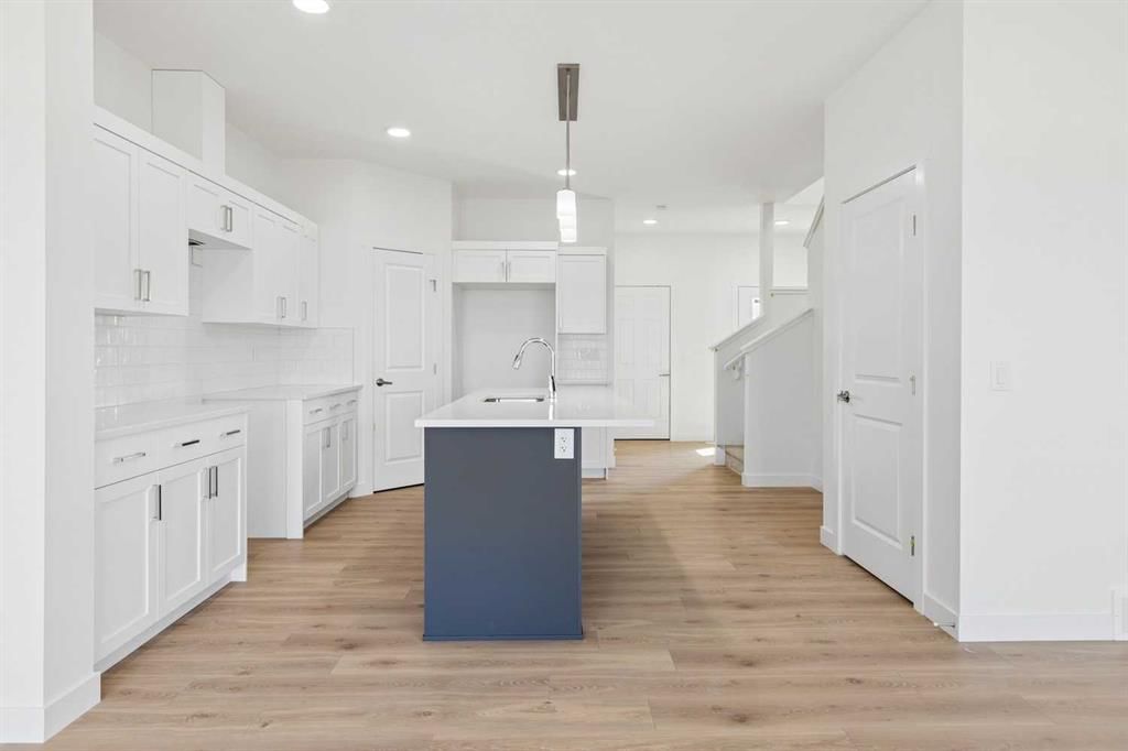 27 Heritage Point, Cochrane — photo 4 of 28