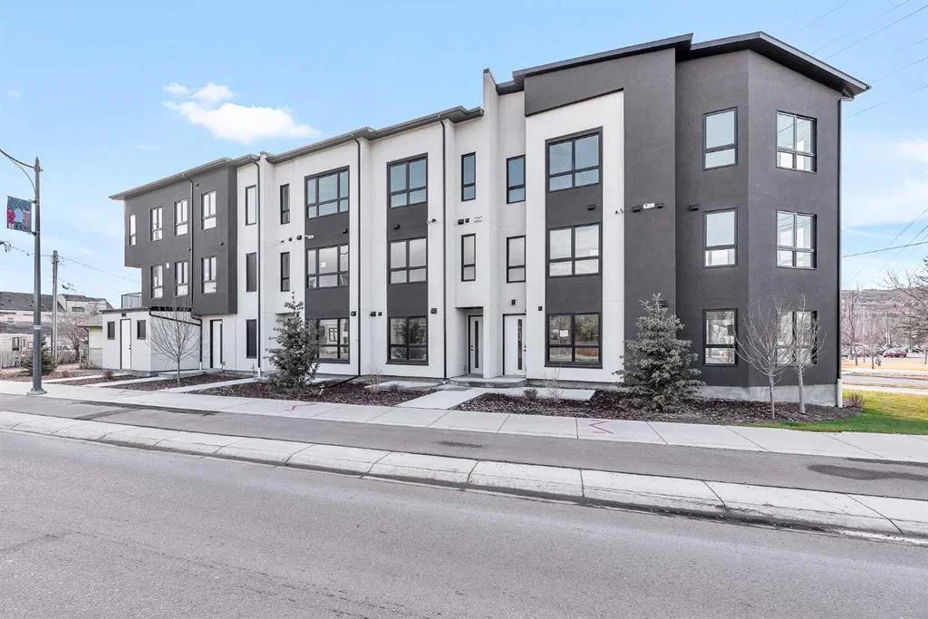 4905 Bowness Road NW, Calgary — main listing photo