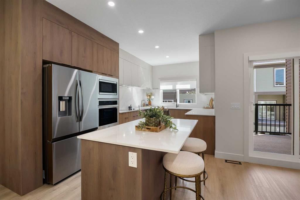 302, 67 Panatella Square NW, Calgary — photo 4 of 32