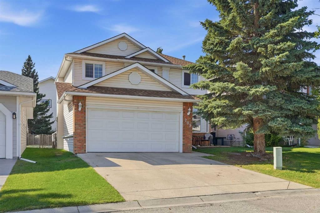 209 schubert Place NW, Calgary — main listing photo
