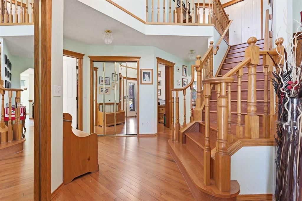 209 schubert Place NW, Calgary — photo 5 of 50