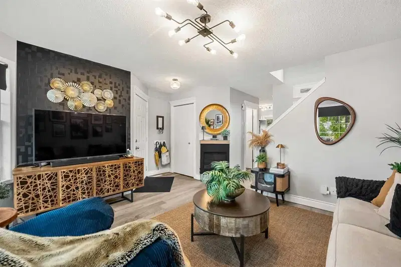 39 Hidden Valley Link NW, Calgary — photo 5 of 49