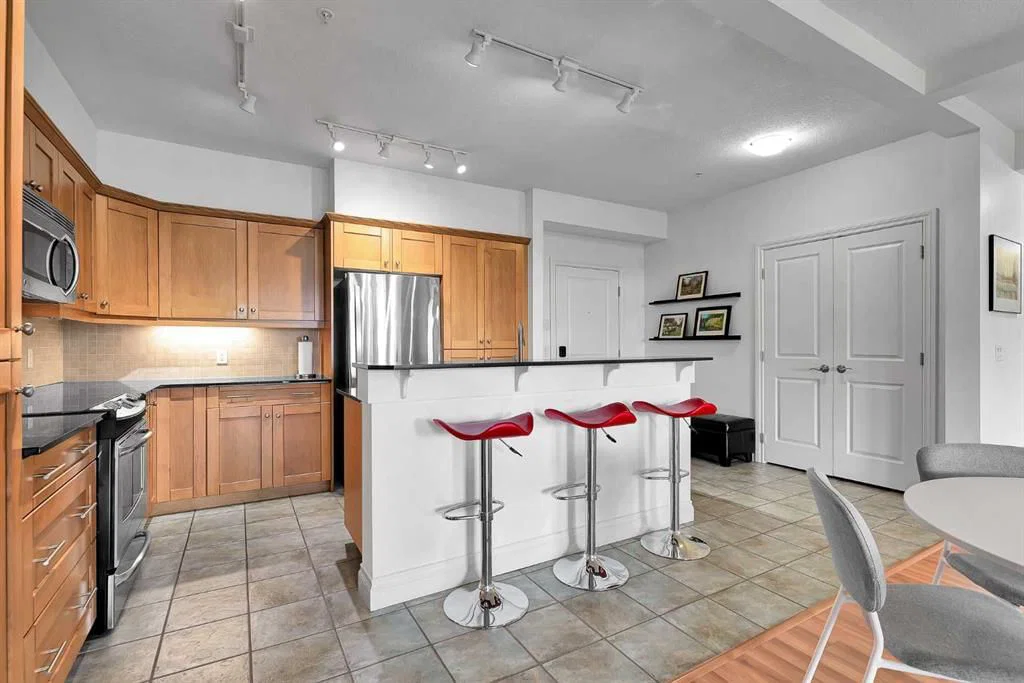 2105, 10221 Tuscany Boulevard NW, Calgary — photo 5 of 46