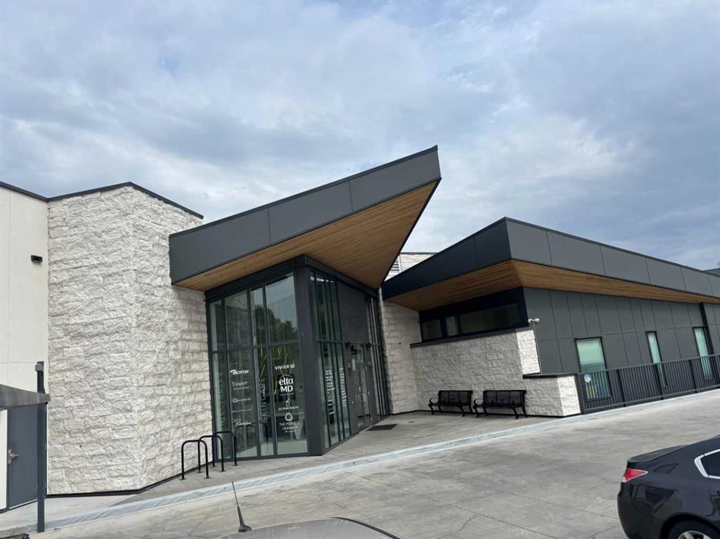 #2, 55 Christie Point SW, Calgary — photo 2 of 32