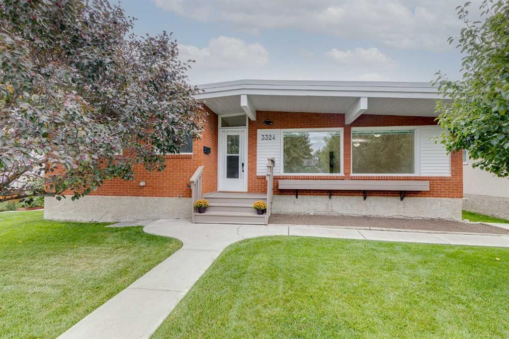 3324 Copithorne Road NW, Calgary — main listing photo